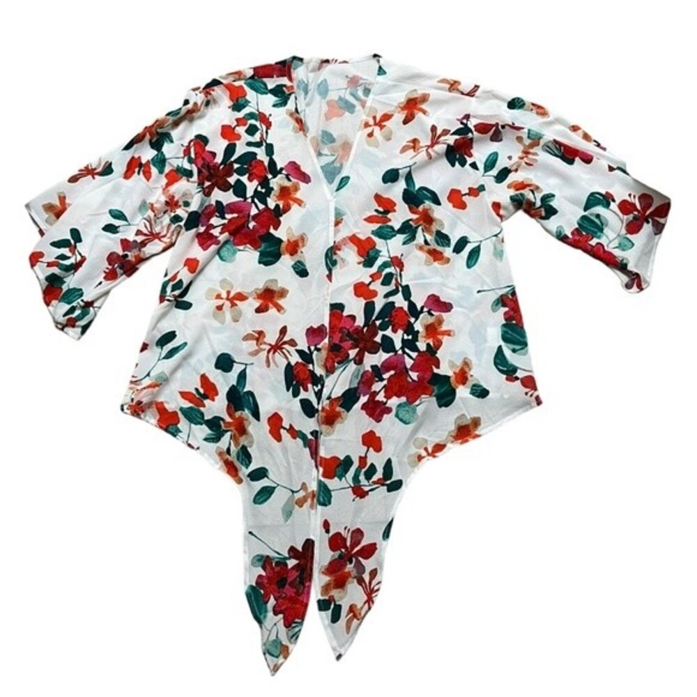 White floral blouse size medium